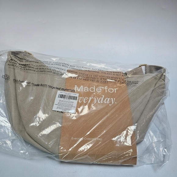 NWT JULY The Everyday Crescent Bag - Picture 6 of 10